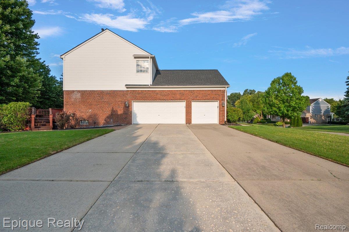 1909 Catlin Drive Property Photo 5