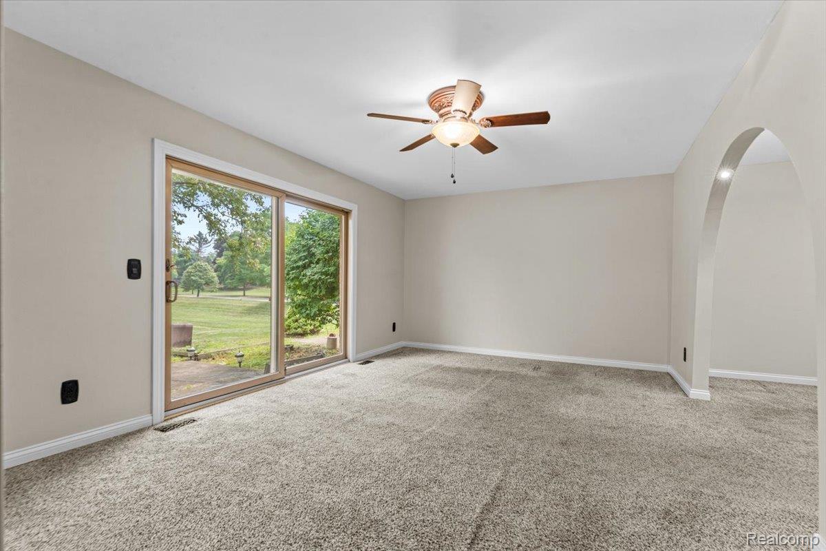 3719 Old Creek Road Property Photo 7