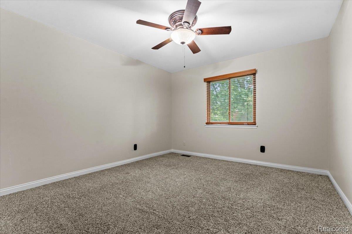3719 Old Creek Road Property Photo 14