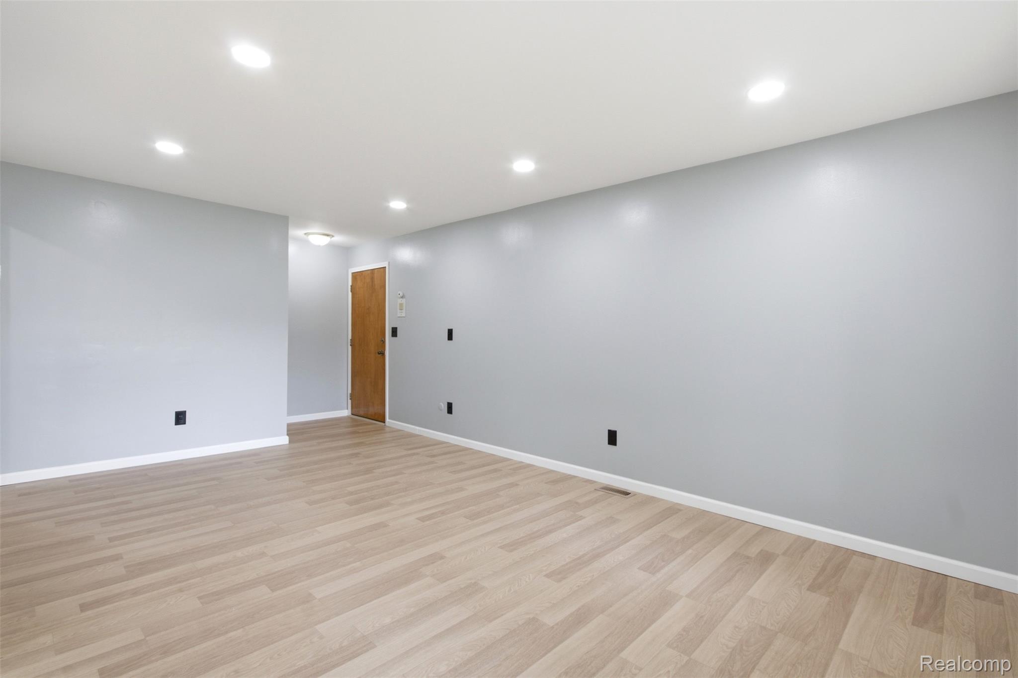 29622 Hoover Road Property Photo 2