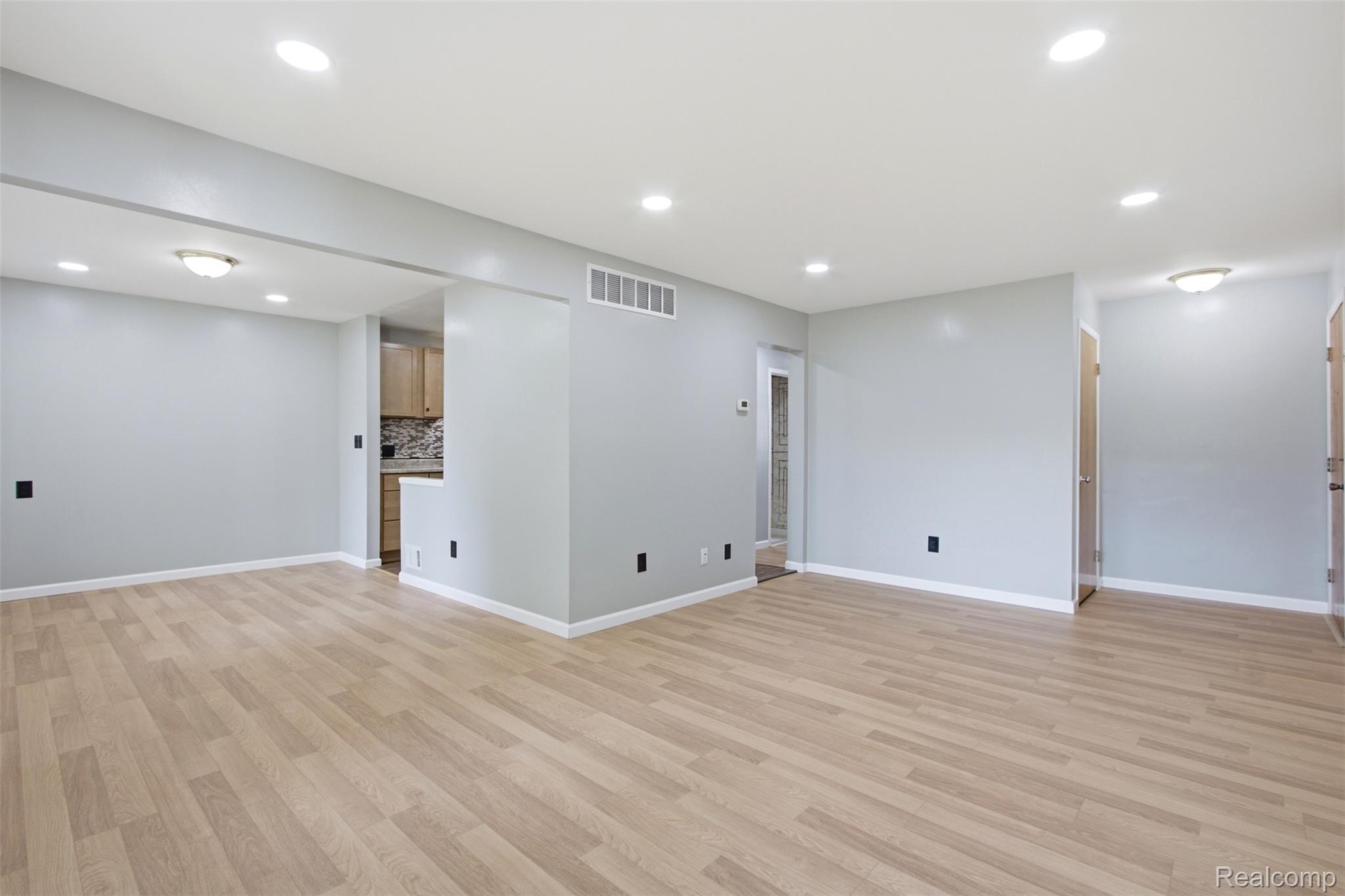 29622 Hoover Road Property Photo 4