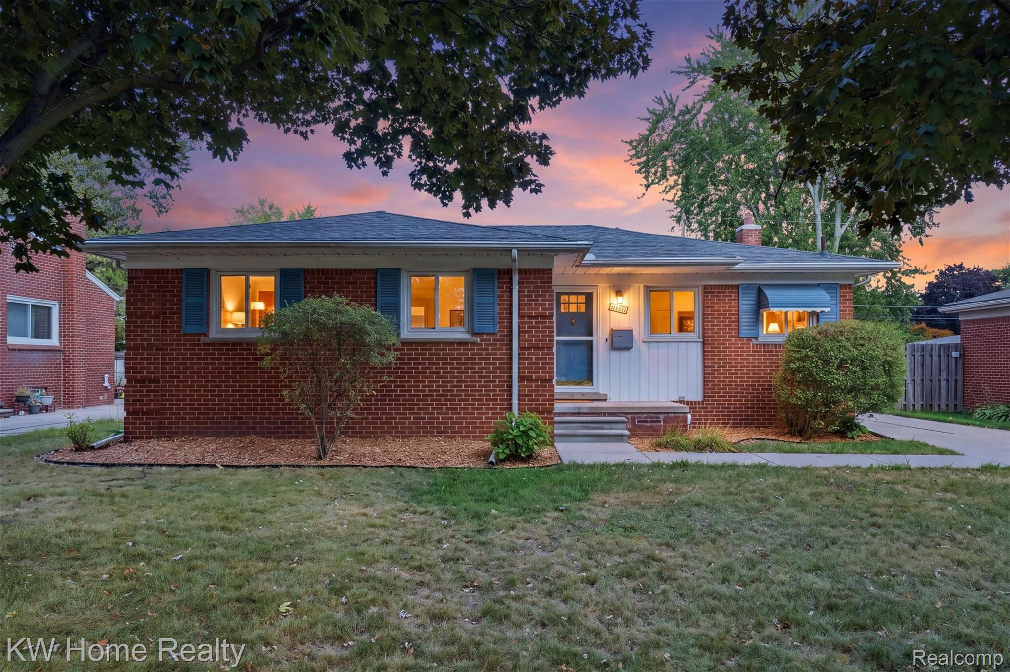22934 Warner Street Property Photo 1