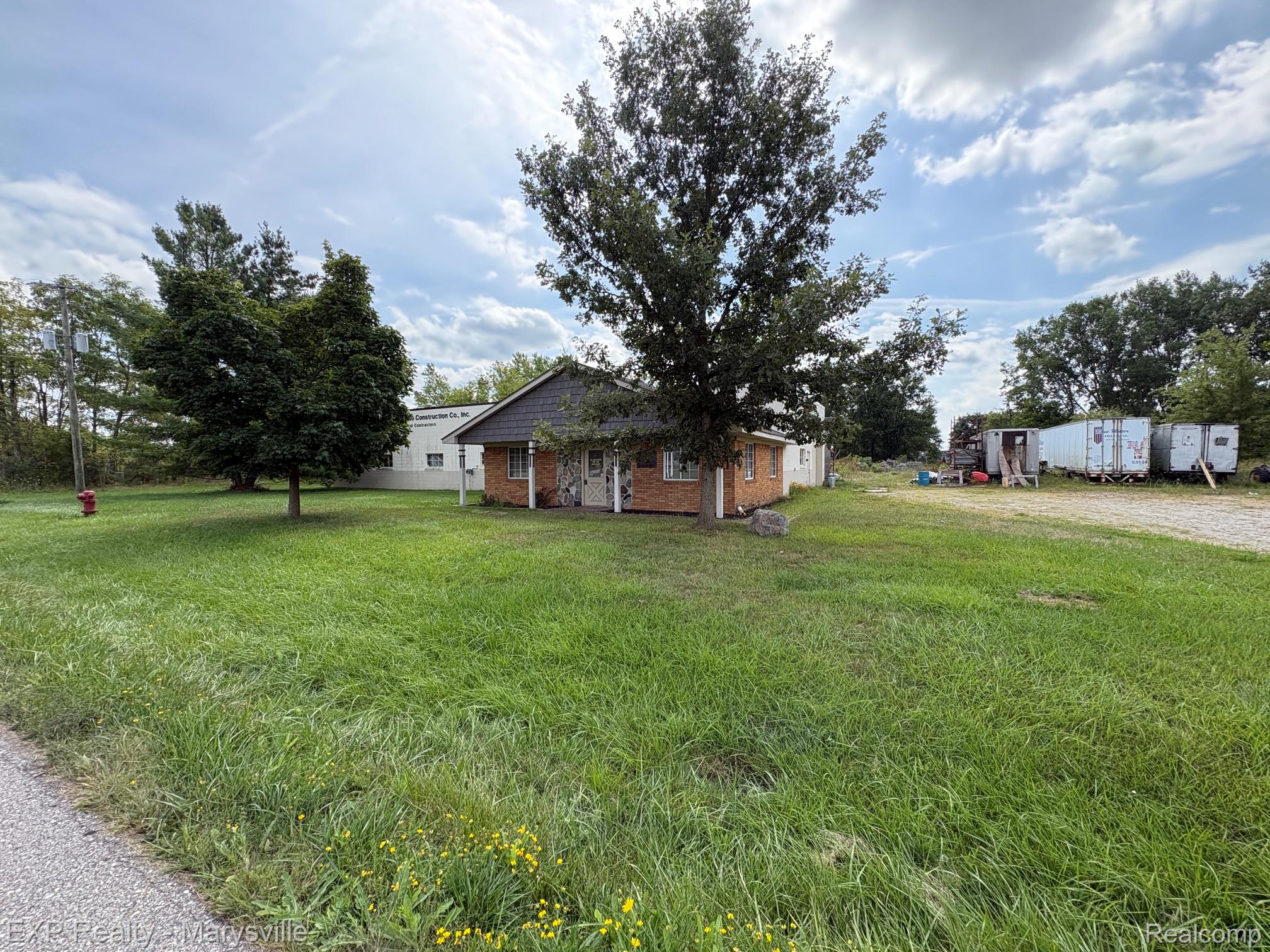 216 Hill Street Property Photo 3