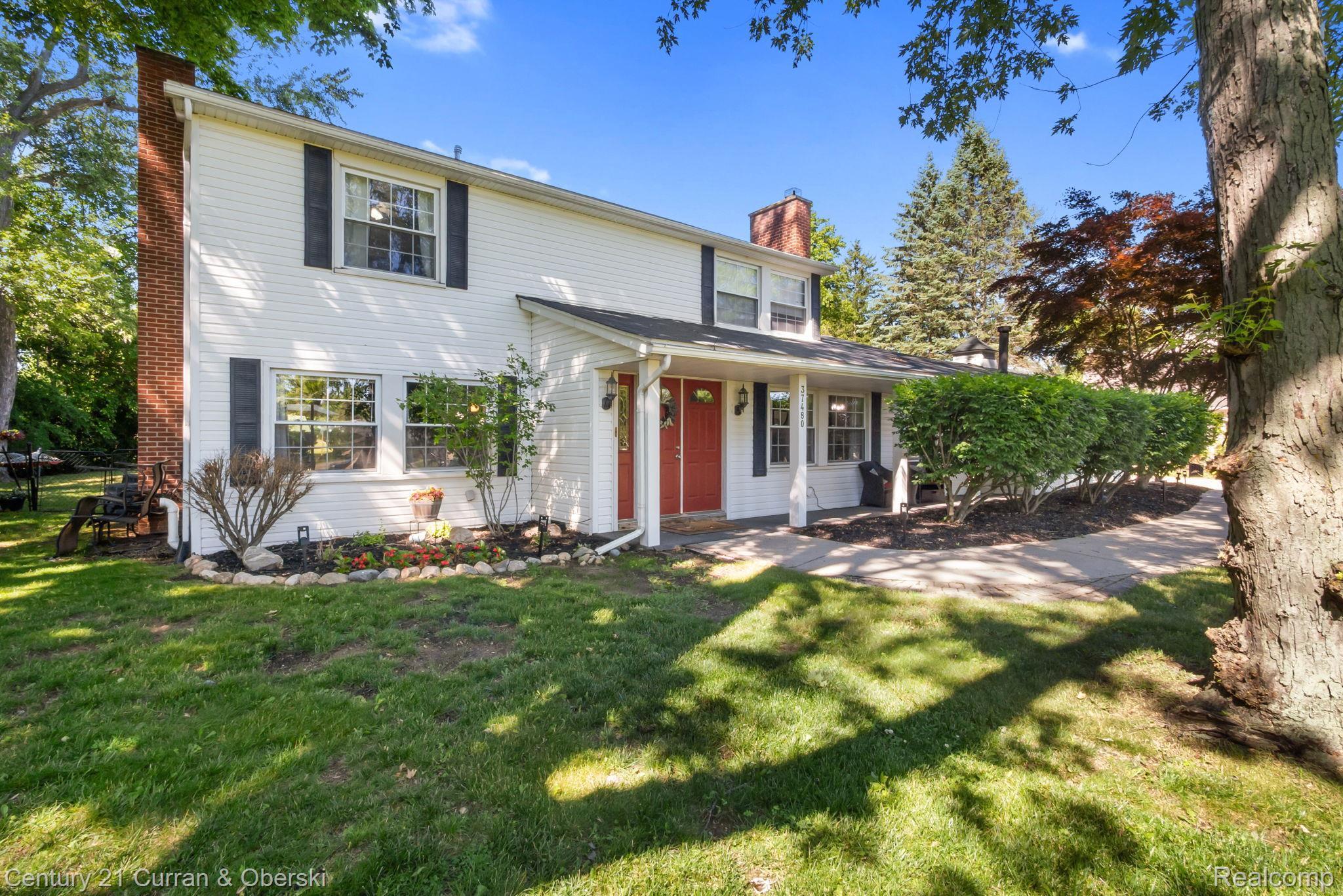 37480 Rhonswood Drive Property Photo 1