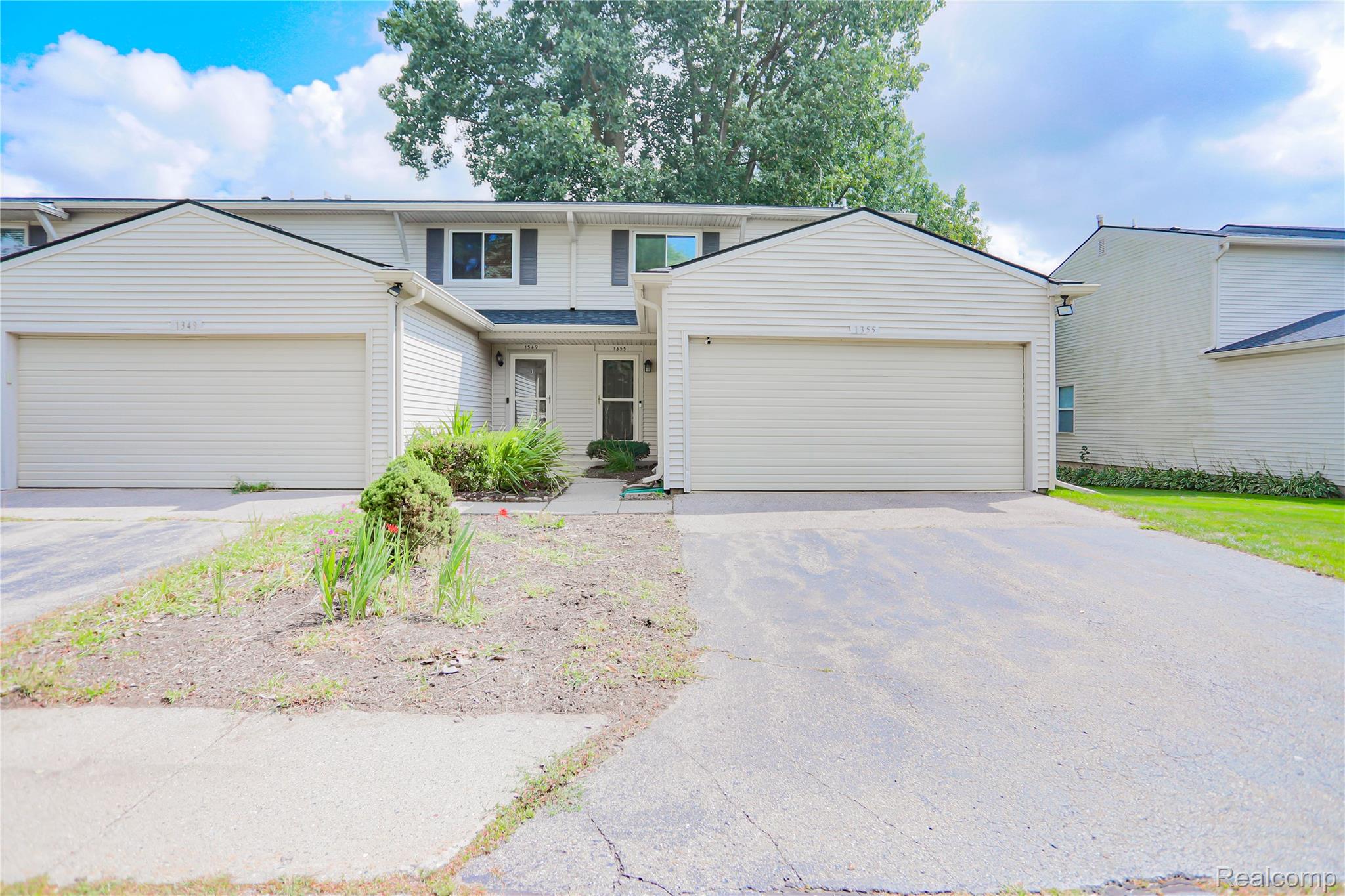 1355 Lochaven Road Property Photo 1