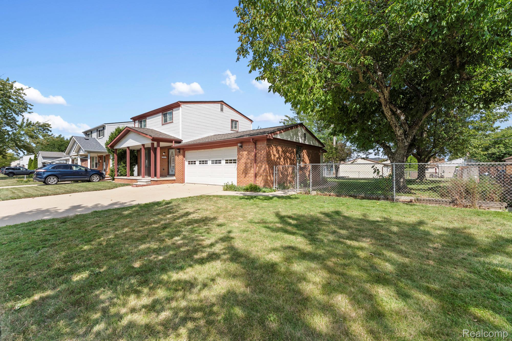 25839 Fairgrove Street Property Photo 2