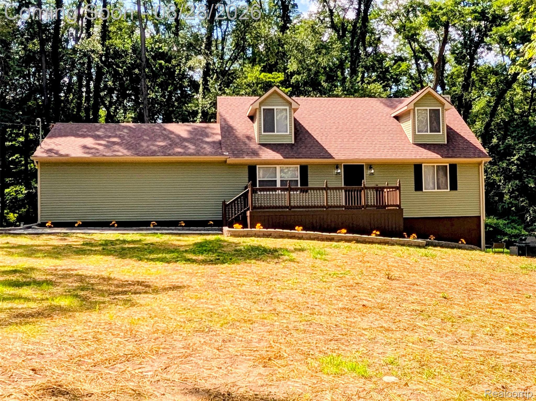 15196 Shiawassee Drive Property Photo 1