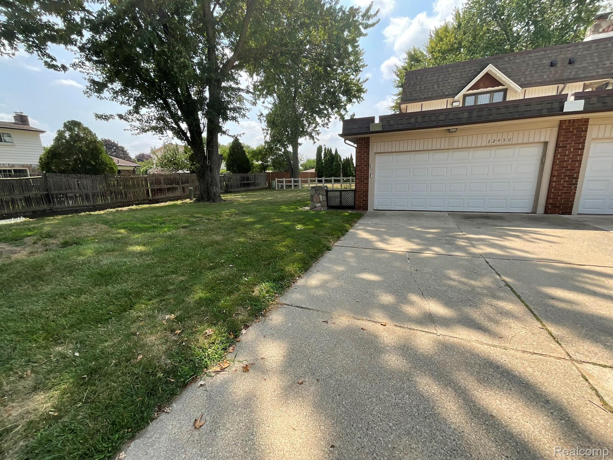 32450 Barclay Square Property Photo 3