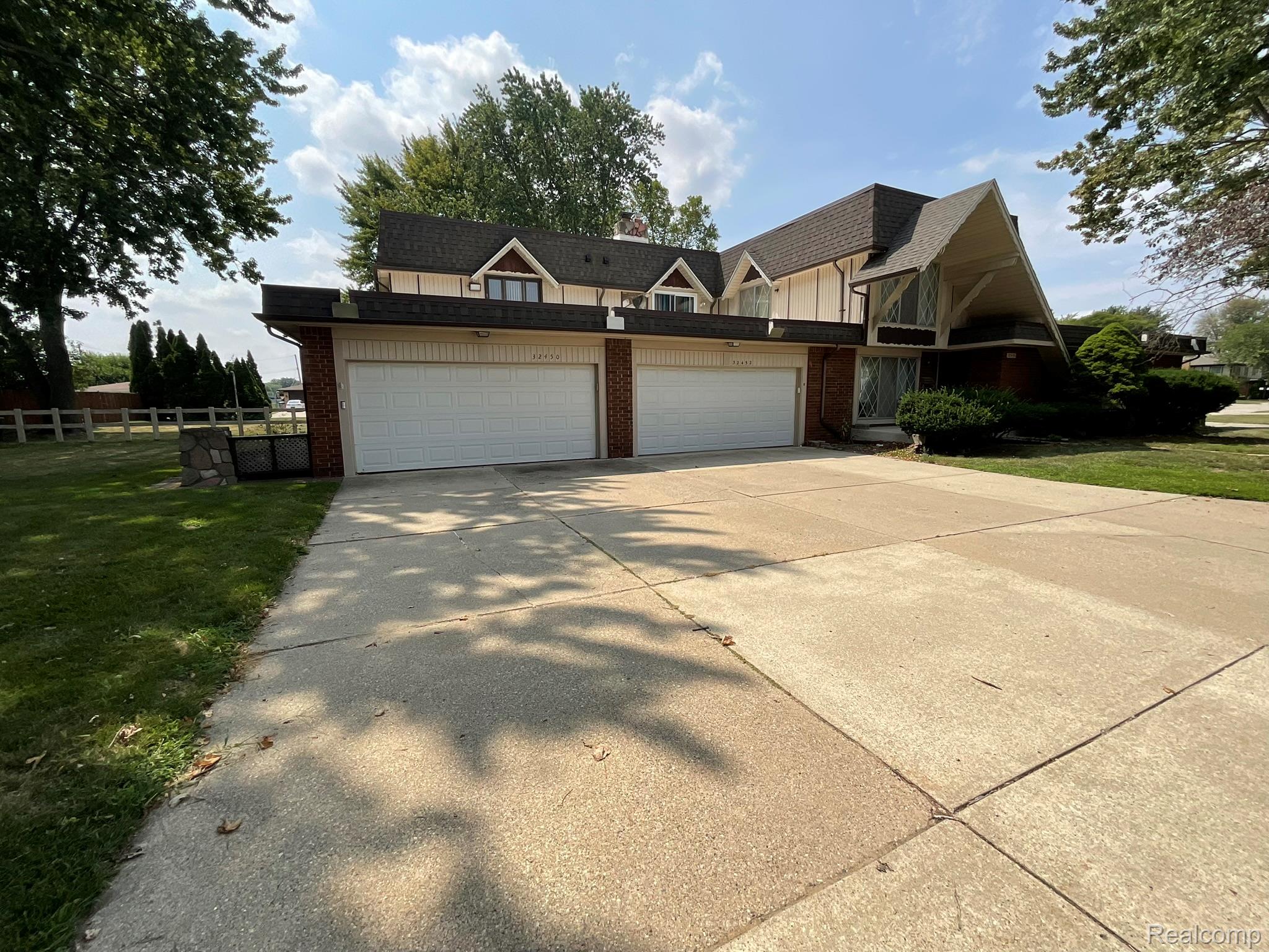 32450 Barclay Square Property Photo 4