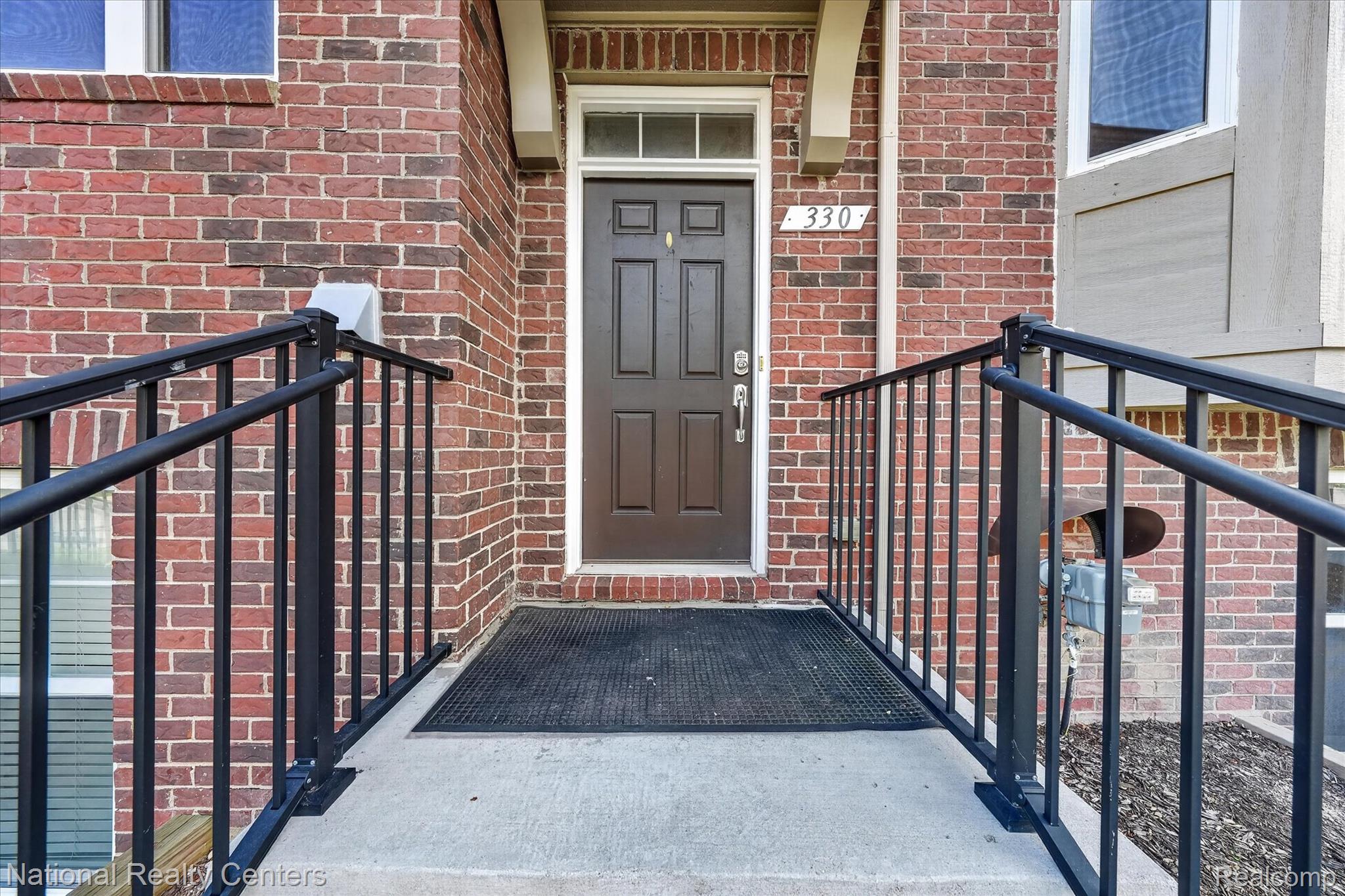 330 Glenhurst Boulevard Property Photo 8