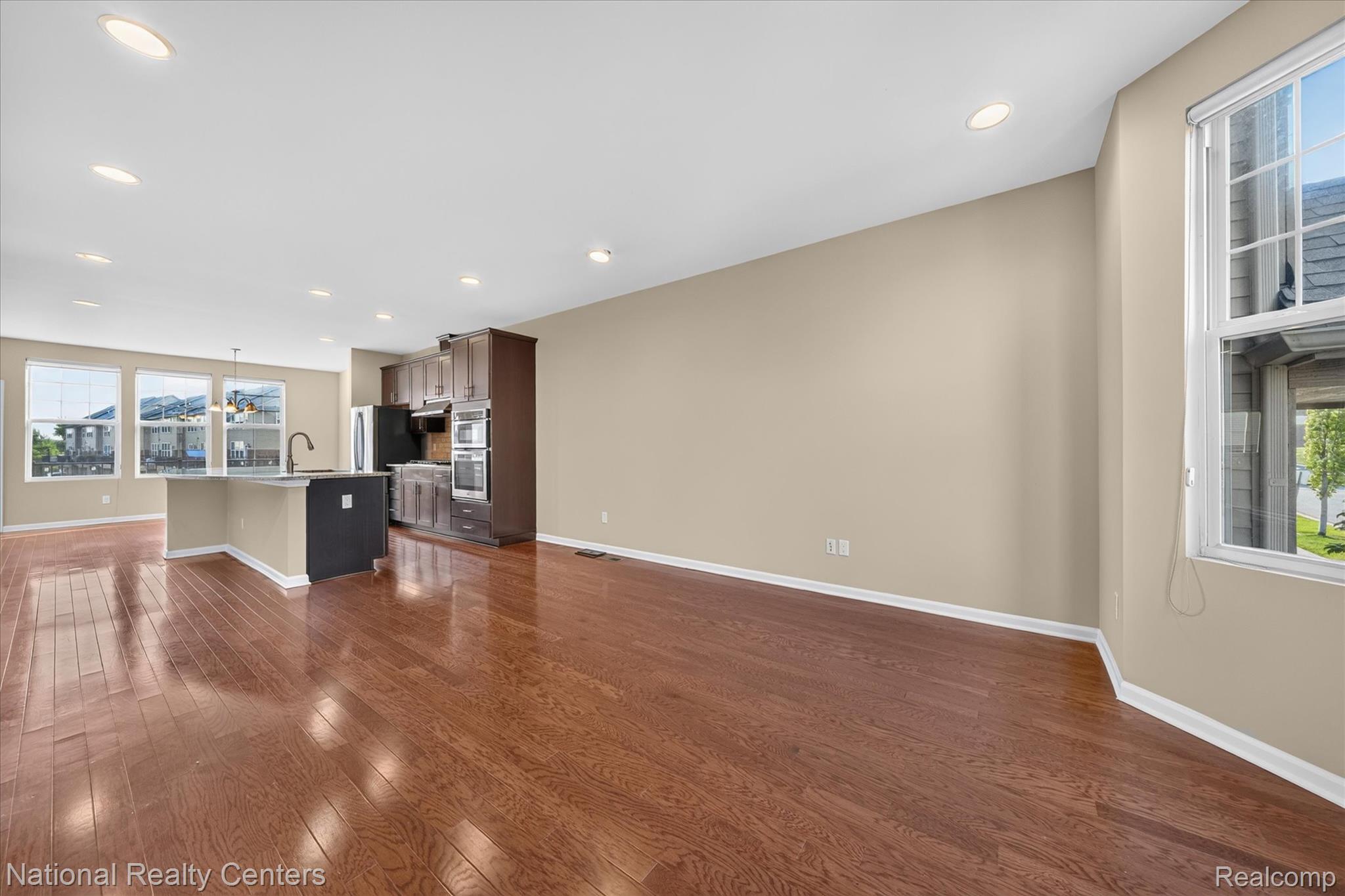 330 Glenhurst Boulevard Property Photo 13