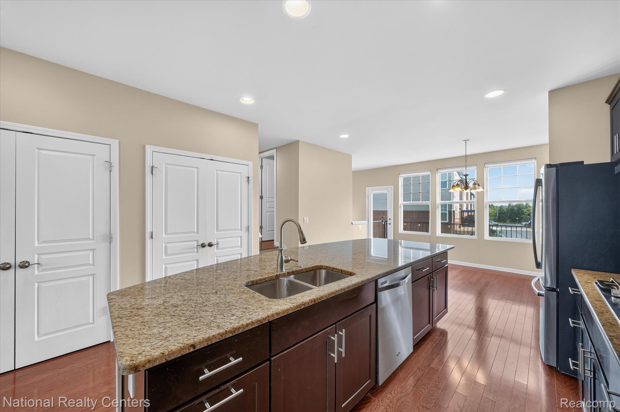 330 Glenhurst Boulevard Property Photo 17