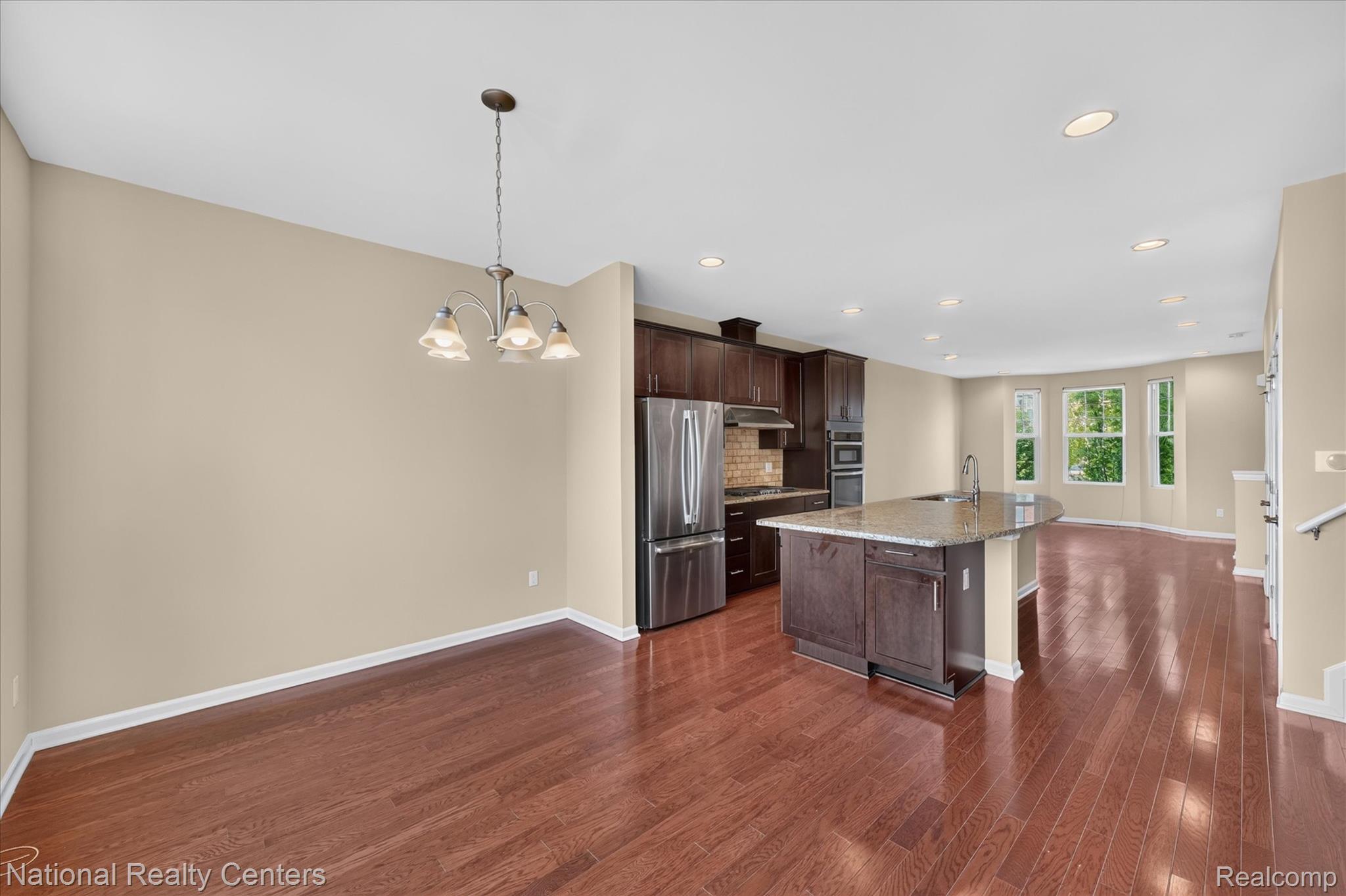 330 Glenhurst Boulevard Property Photo 20