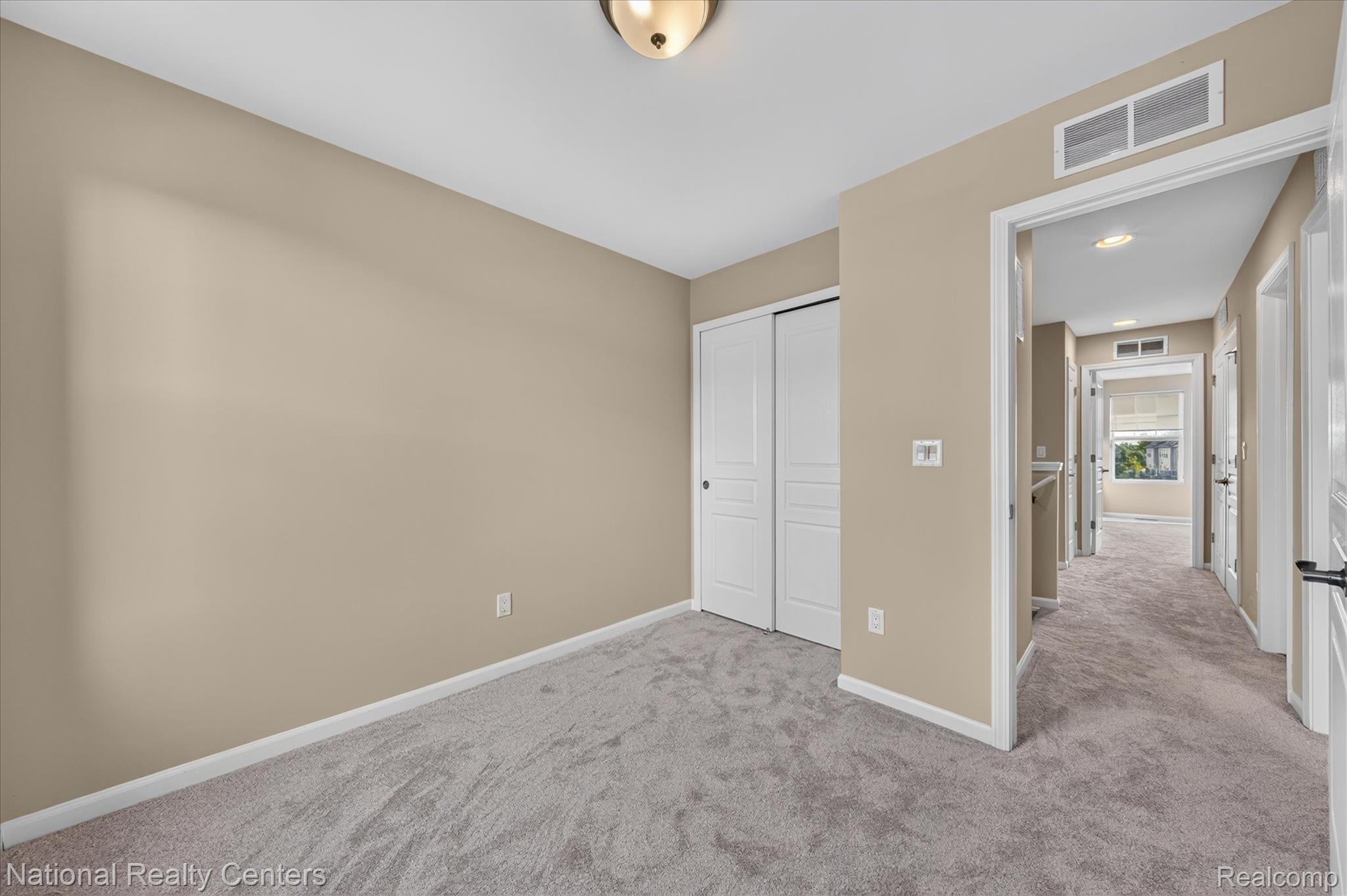 330 Glenhurst Boulevard Property Photo 24