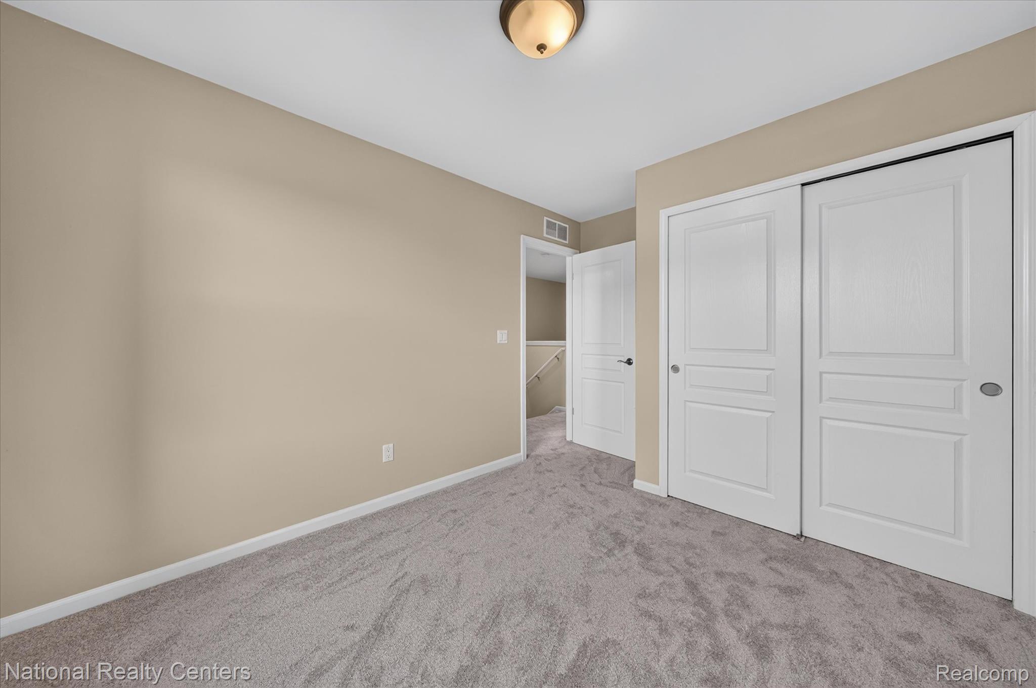 330 Glenhurst Boulevard Property Photo 28