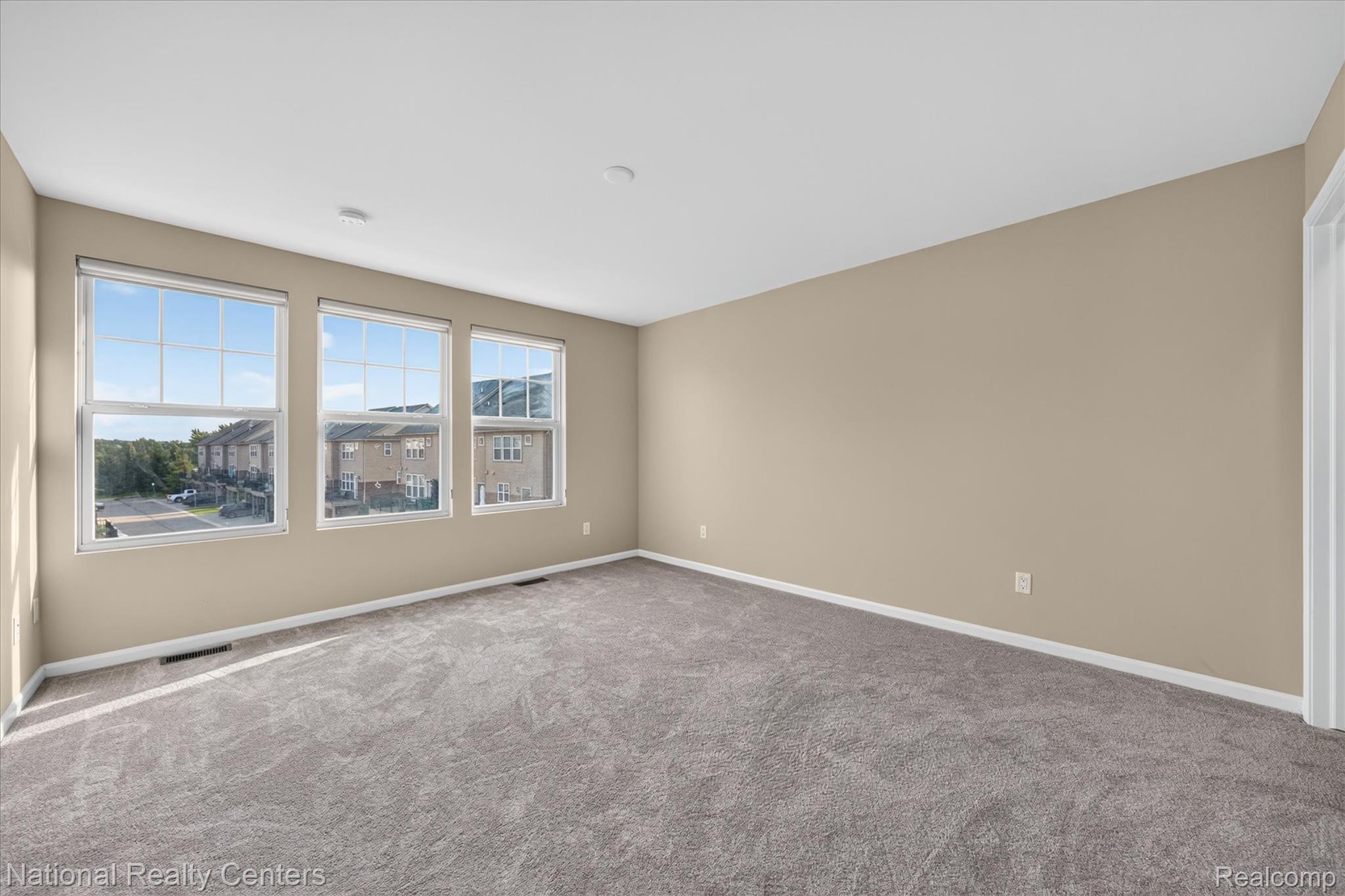 330 Glenhurst Boulevard Property Photo 30