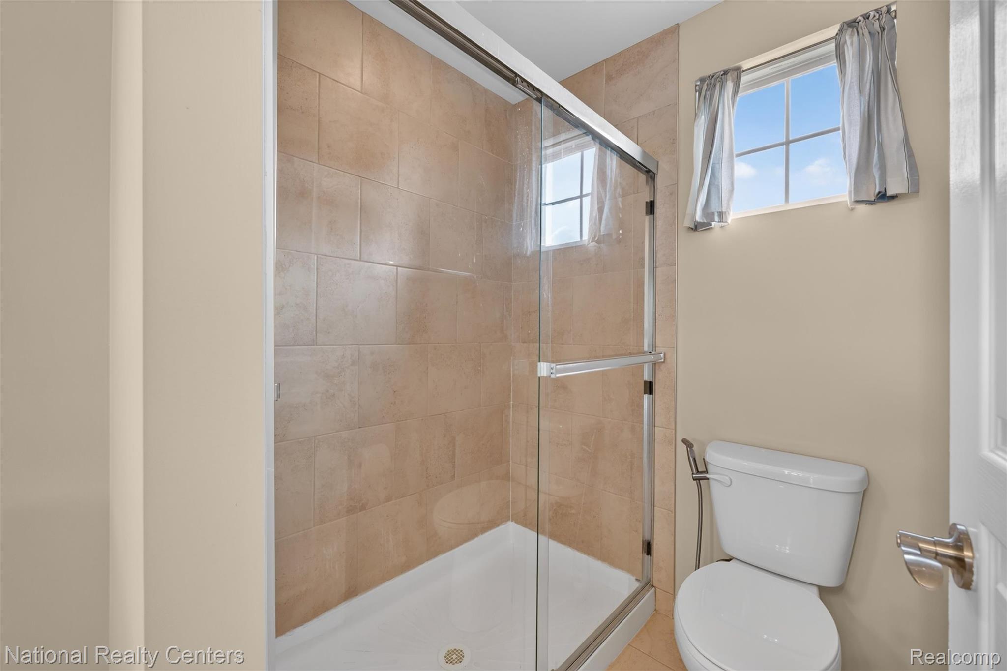 330 Glenhurst Boulevard Property Photo 35