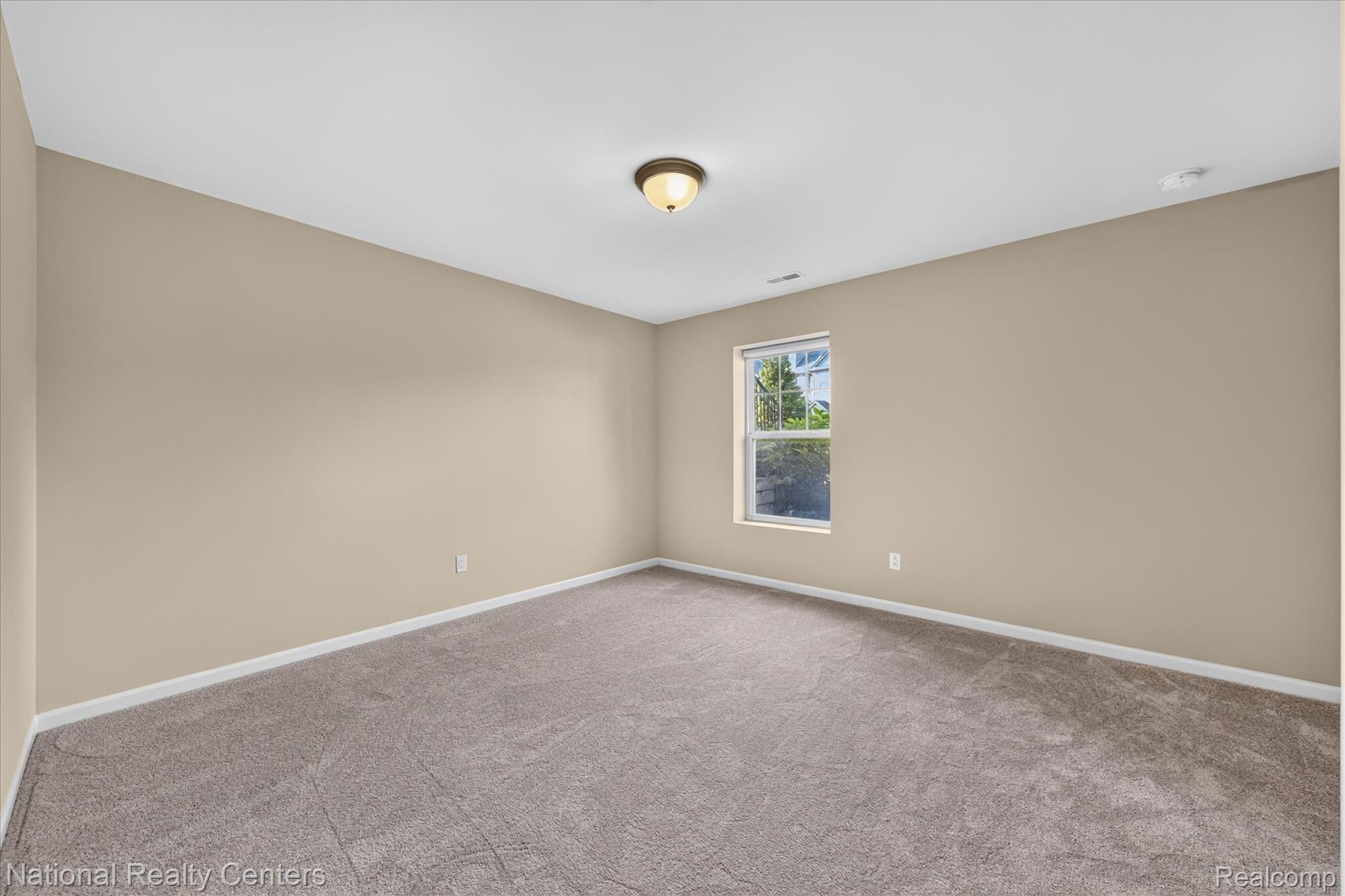 330 Glenhurst Boulevard Property Photo 37