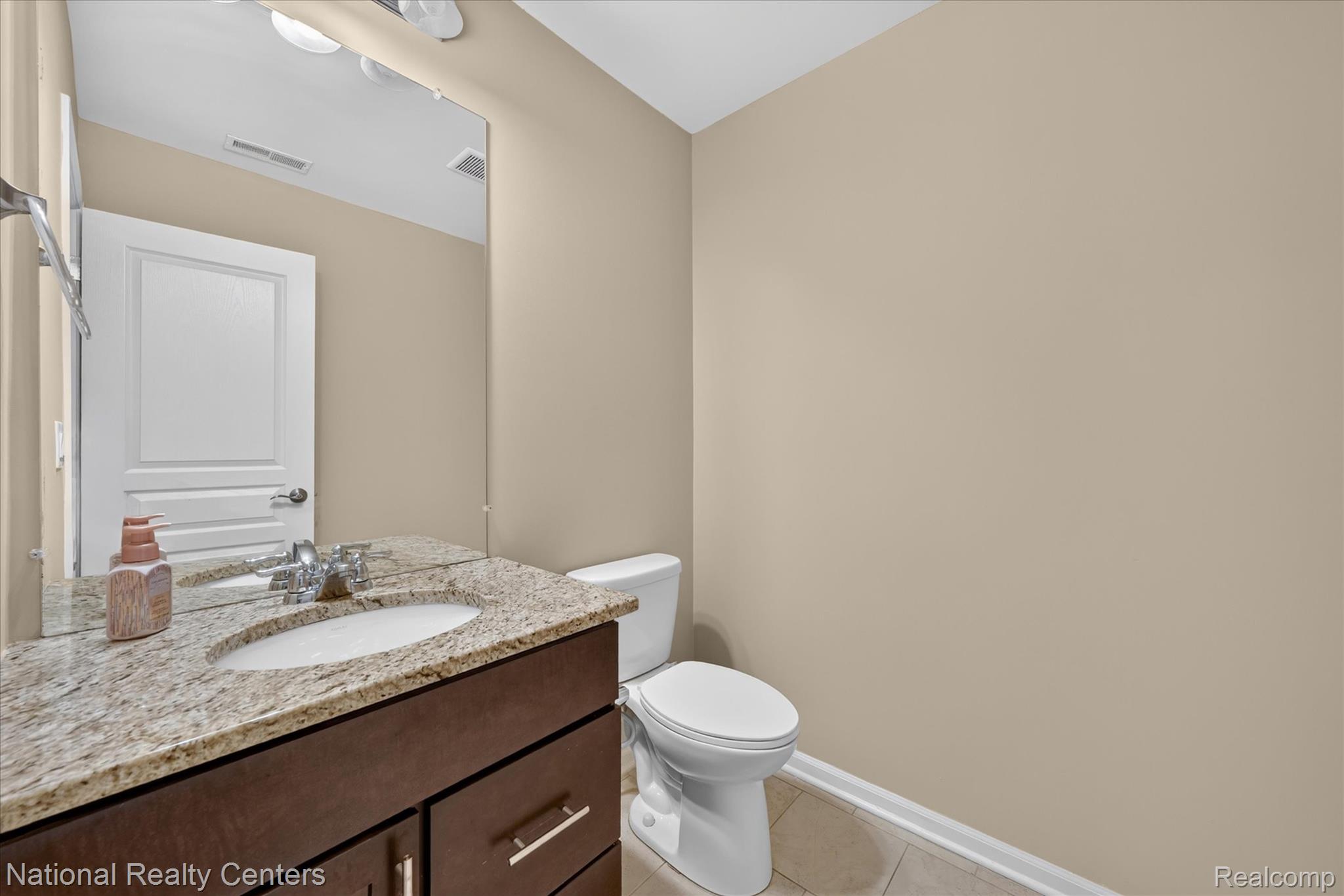 330 Glenhurst Boulevard Property Photo 40