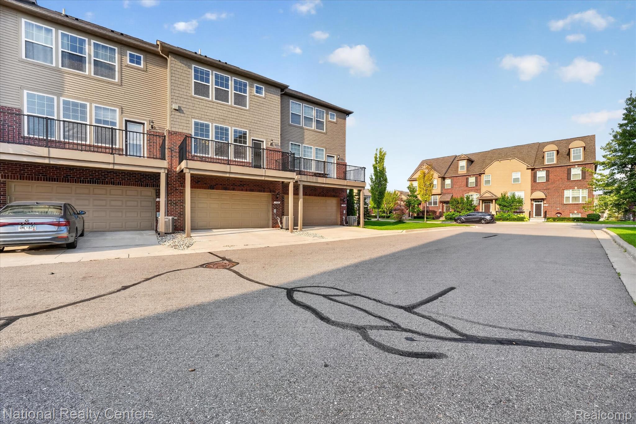 330 Glenhurst Boulevard Property Photo 46