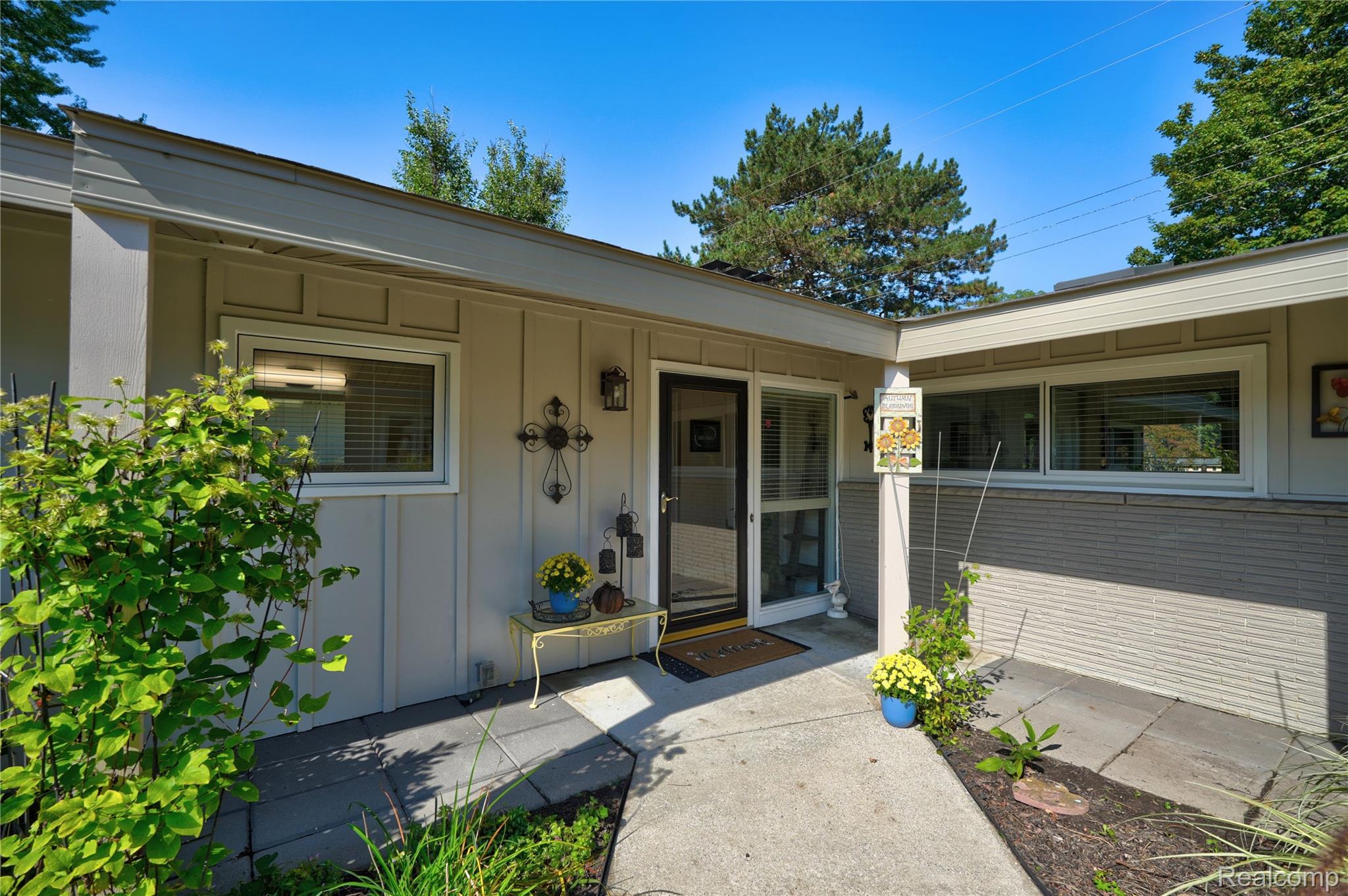 6243 Westview Drive Property Photo 13