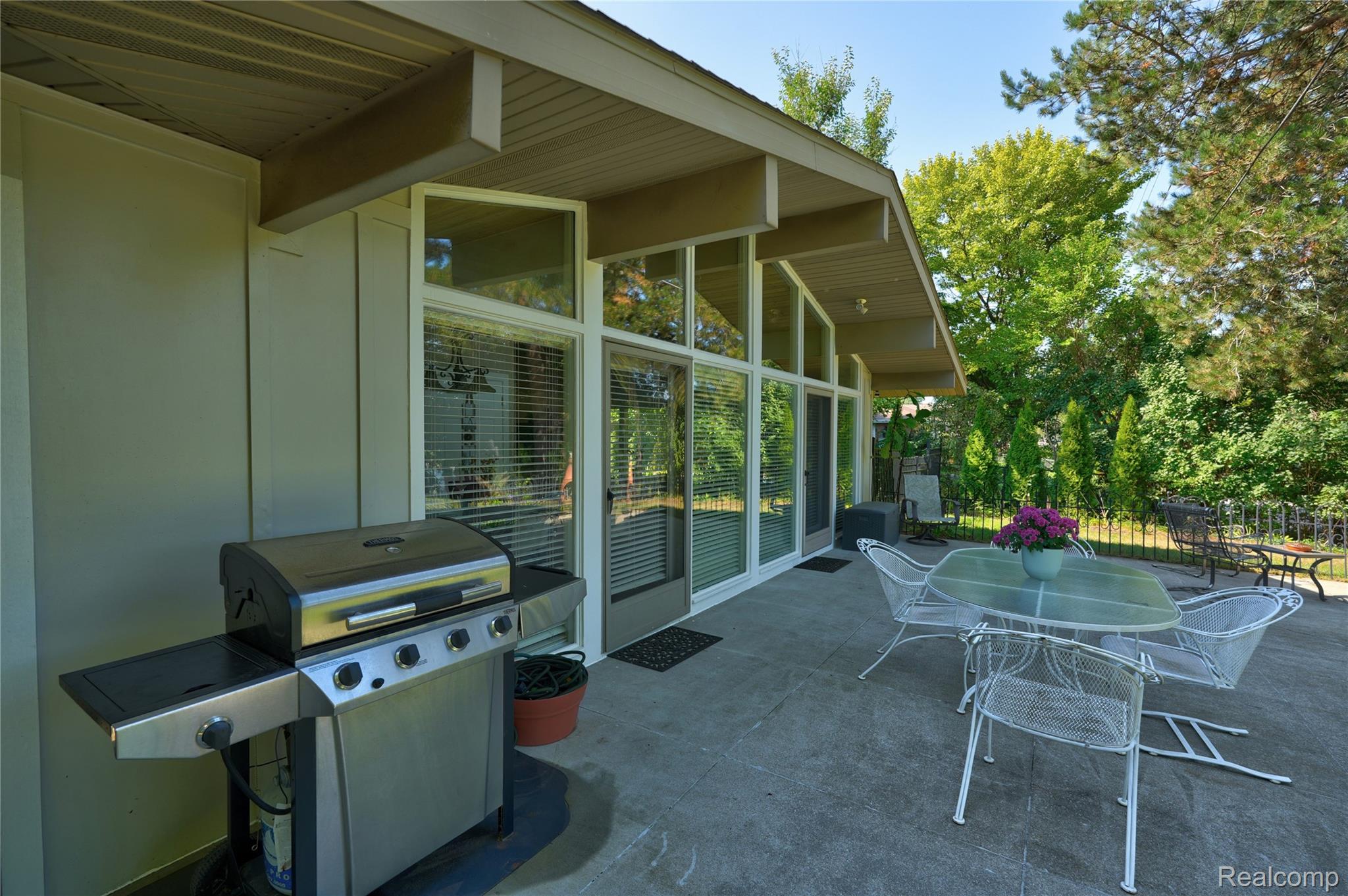 6243 Westview Drive Property Photo 22