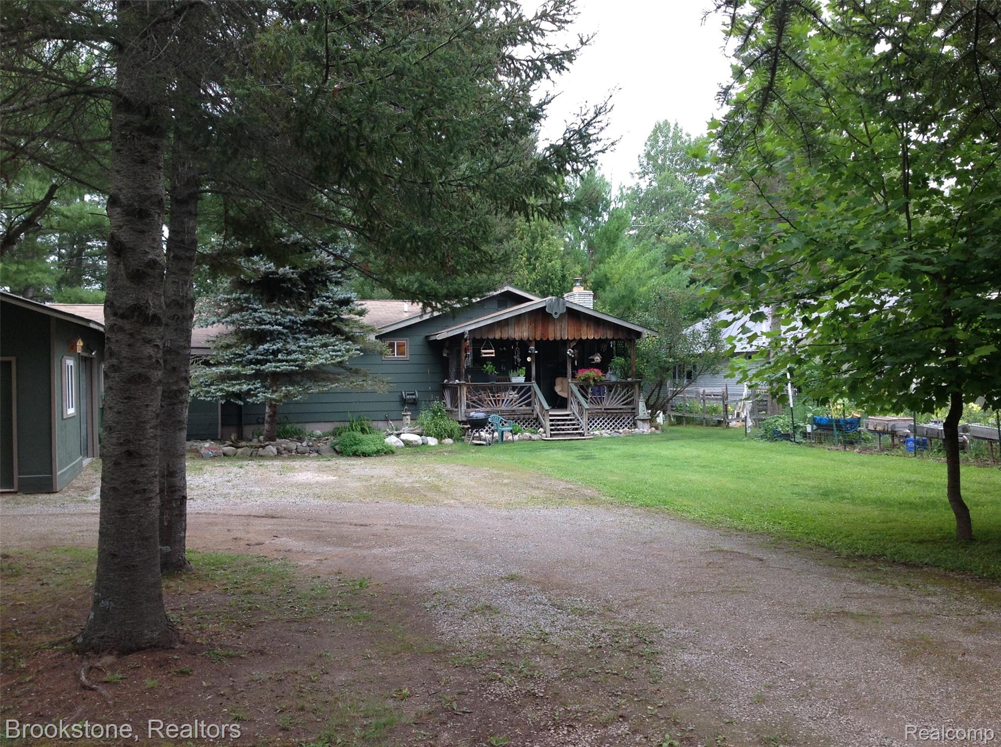 13550 W Shore Drive Property Photo 4