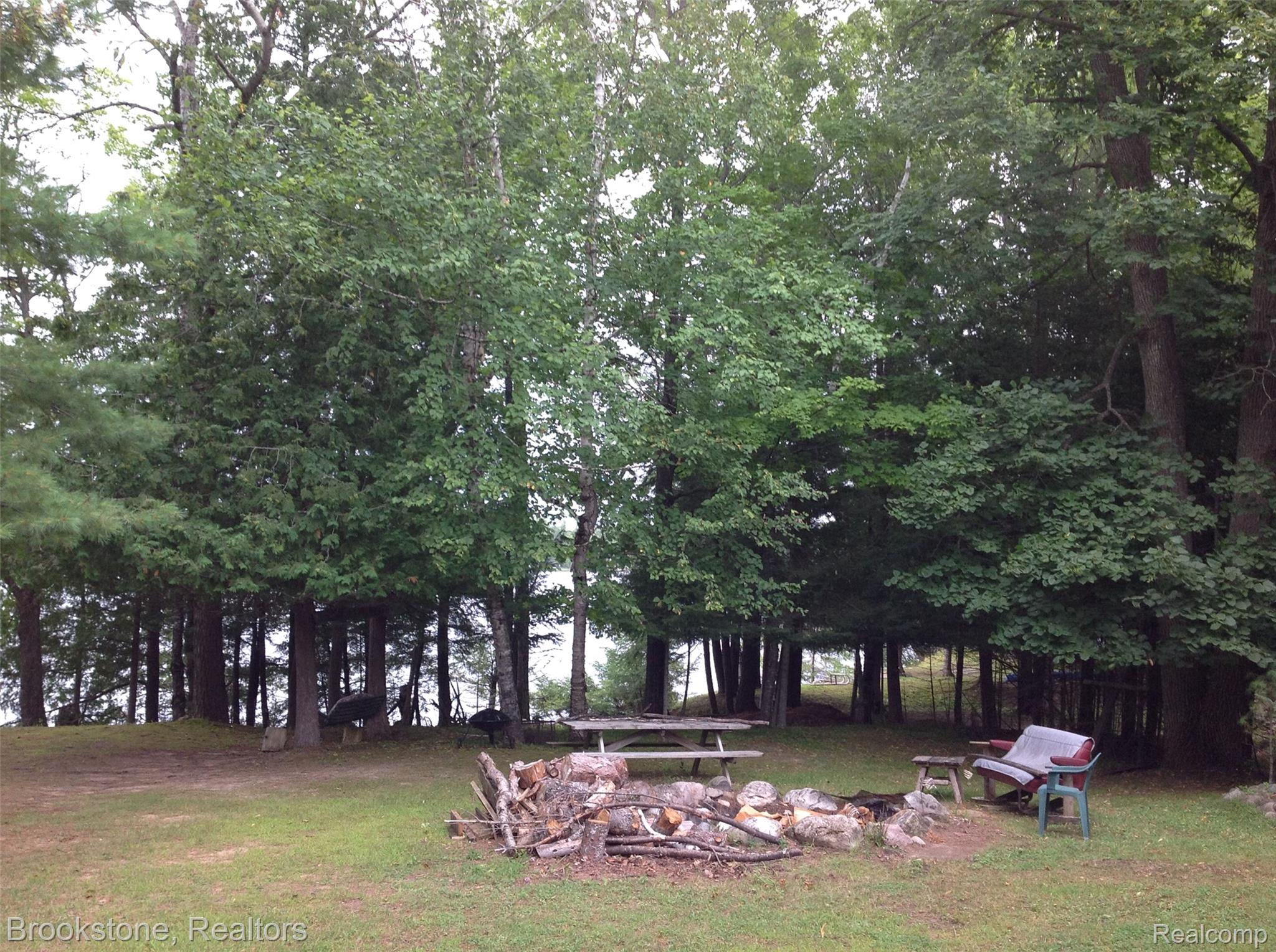 13550 W Shore Drive Property Photo 19