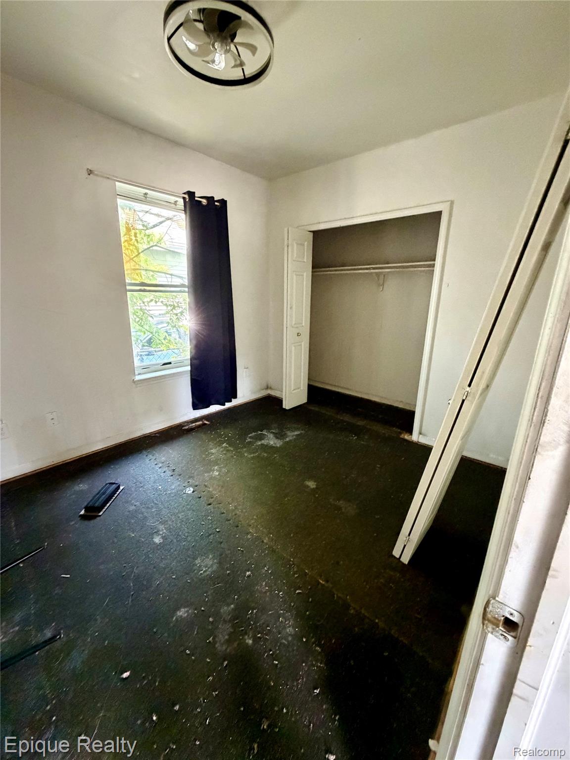 1700 Delaware Avenue Property Photo 8