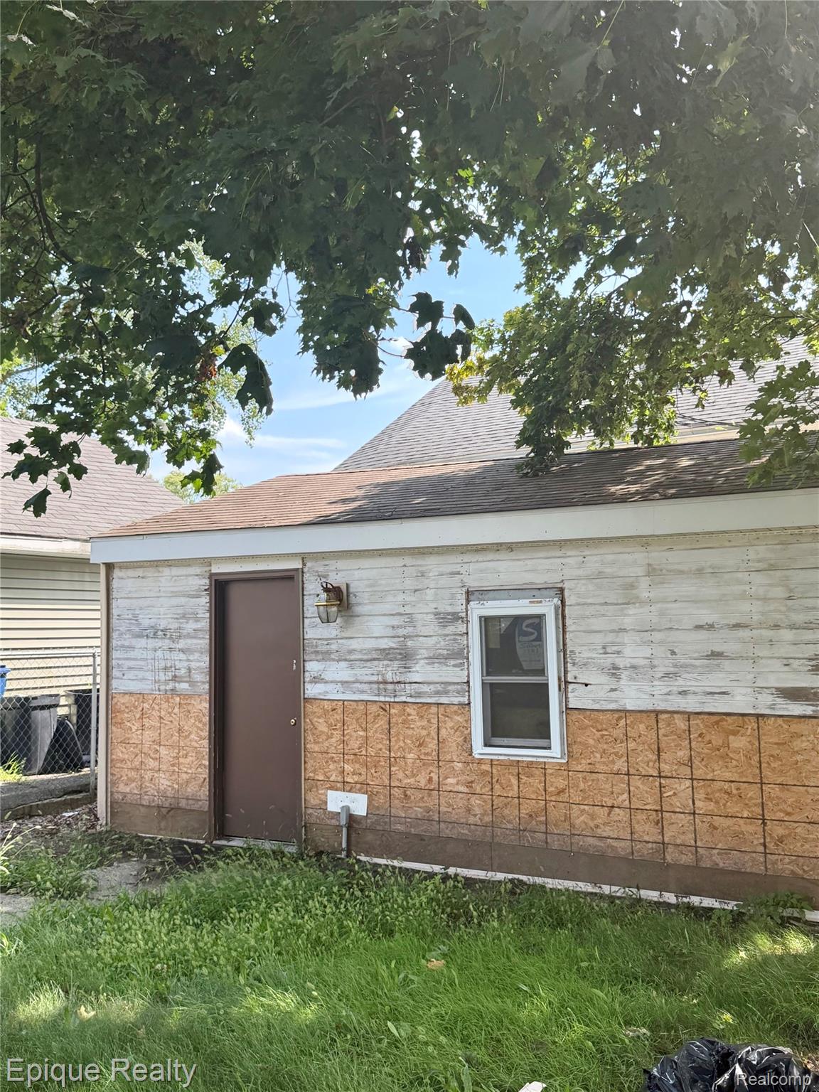 1700 Delaware Avenue Property Photo 14