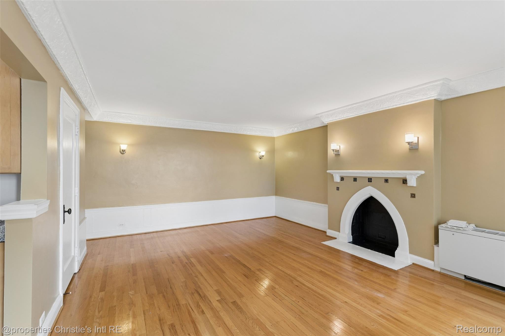 15 E Kirby Street 1107 Property Photo 4