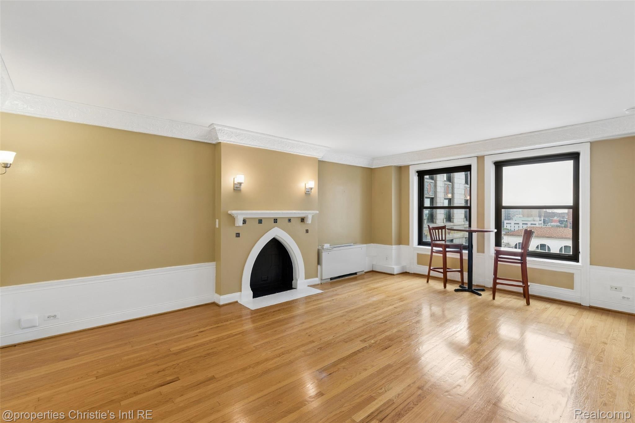 15 E Kirby Street 1107 Property Photo 5