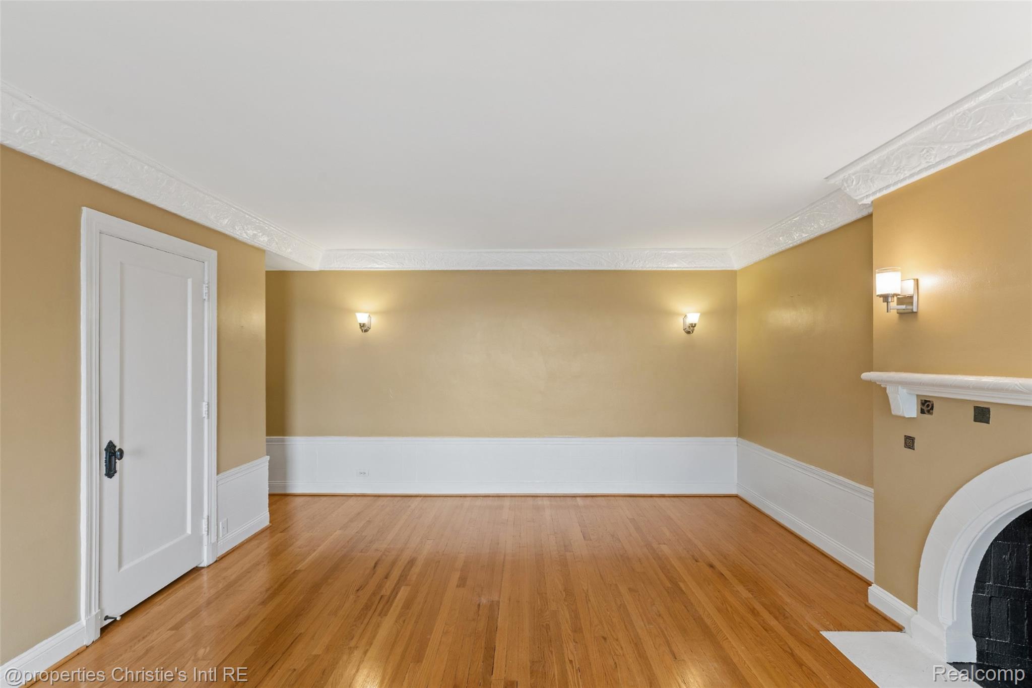 15 E Kirby Street 1107 Property Photo 7