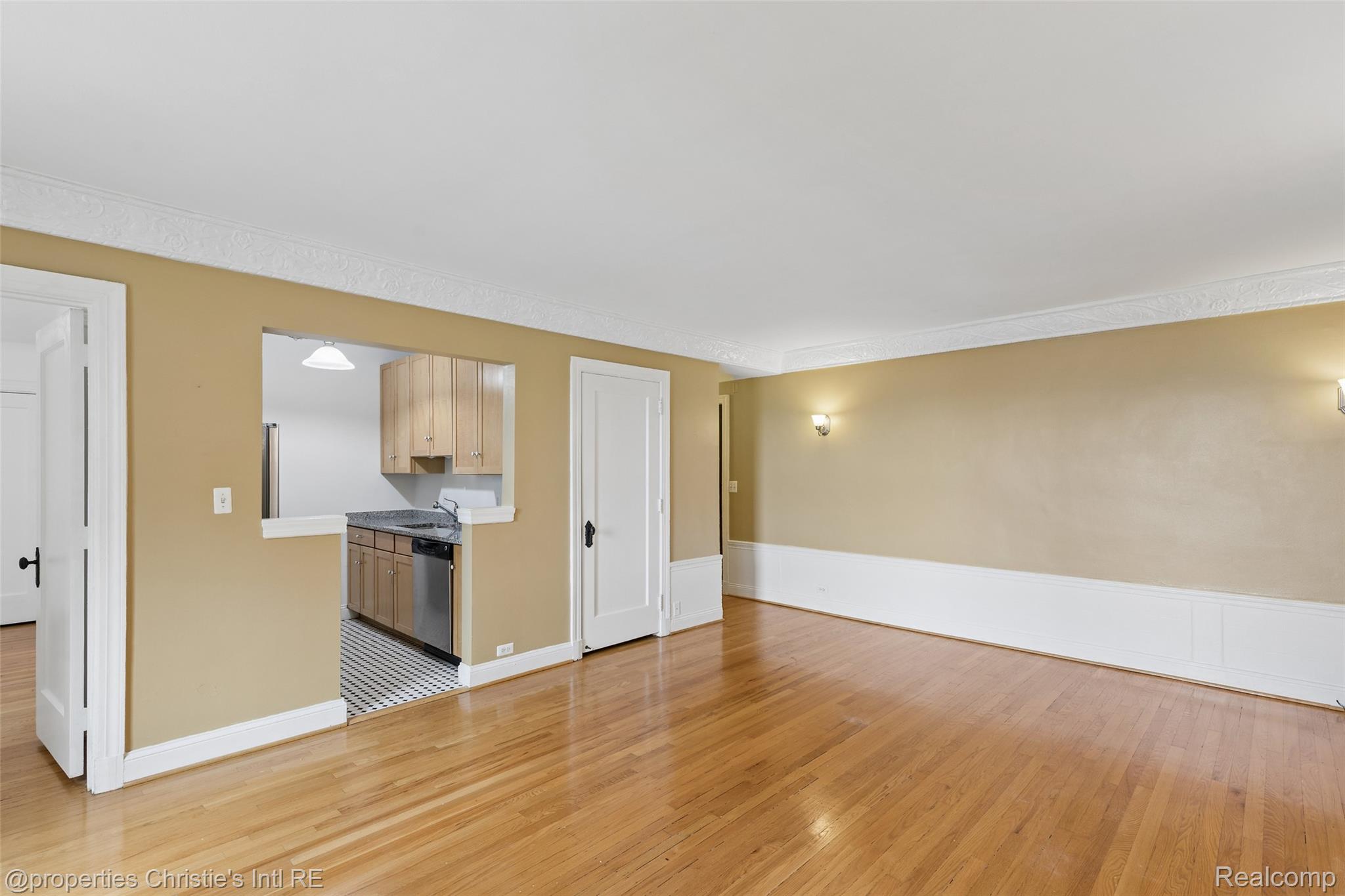 15 E Kirby Street 1107 Property Photo 14