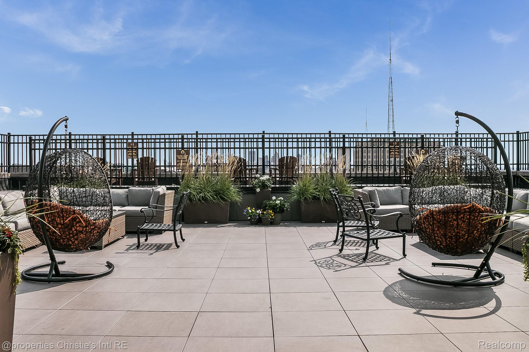 15 E Kirby Street 1107 Property Photo 29