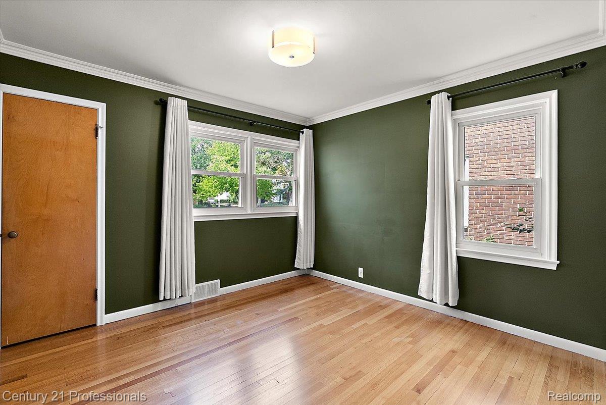 607 Lawson Street Property Photo 23