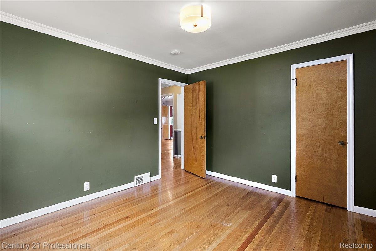 607 Lawson Street Property Photo 24