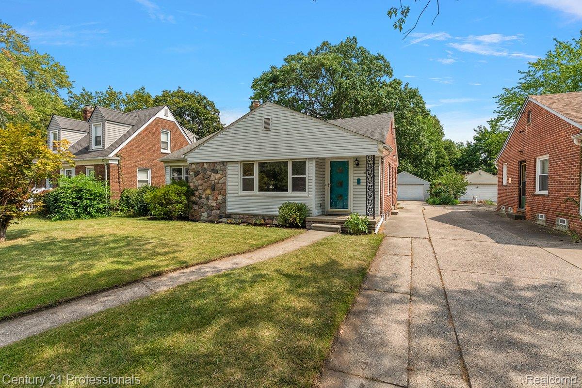 607 Lawson Street Property Photo 46