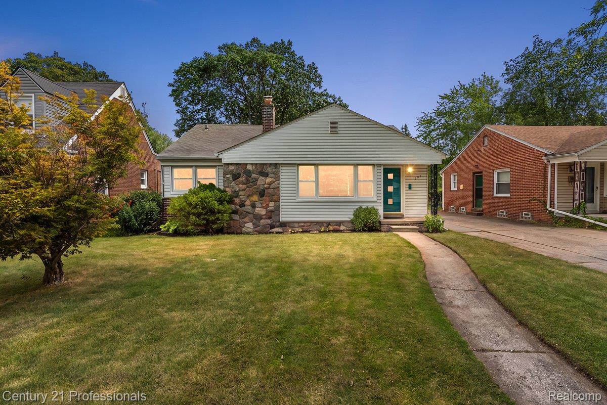 607 Lawson Street Property Photo 47