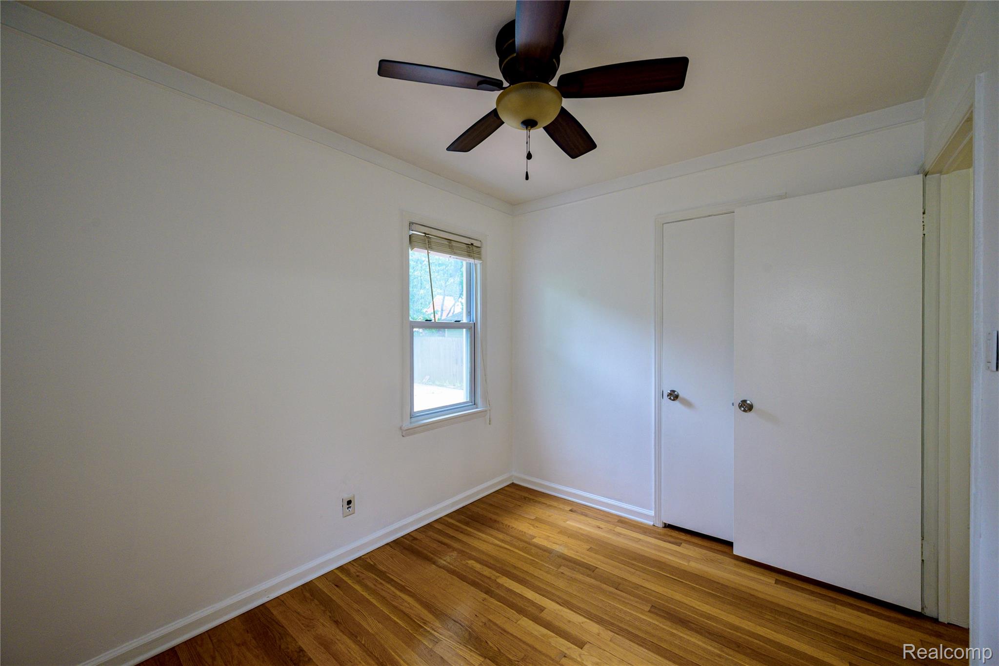 505 S Minerva Avenue Property Photo 11