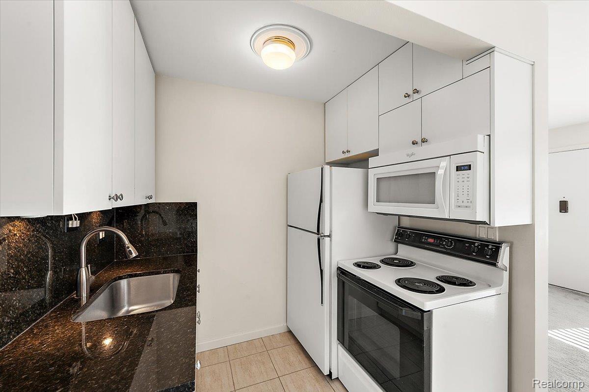 2820 Woodslee Drive 308 Property Photo 15