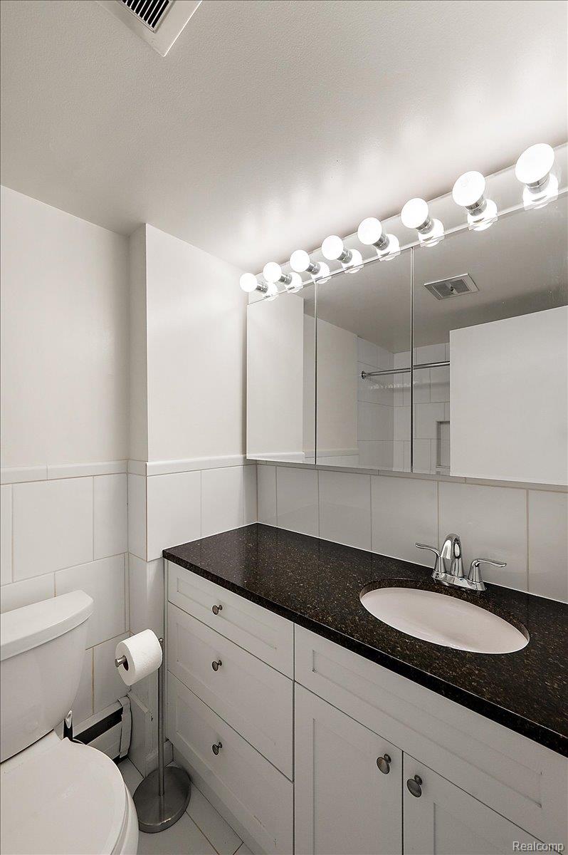 2820 Woodslee Drive 308 Property Photo 16