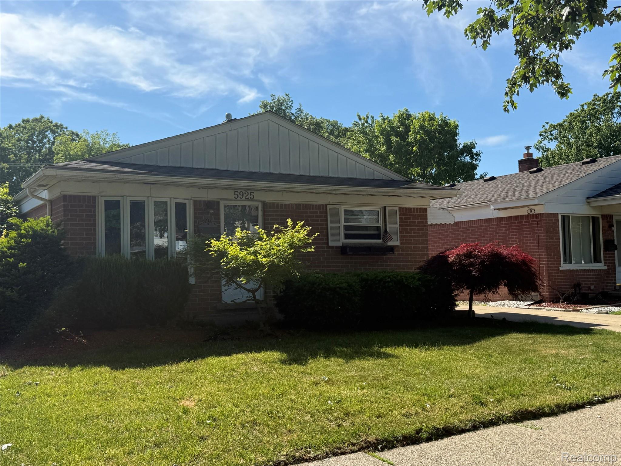 5925 Berwyn Street Property Photo 1