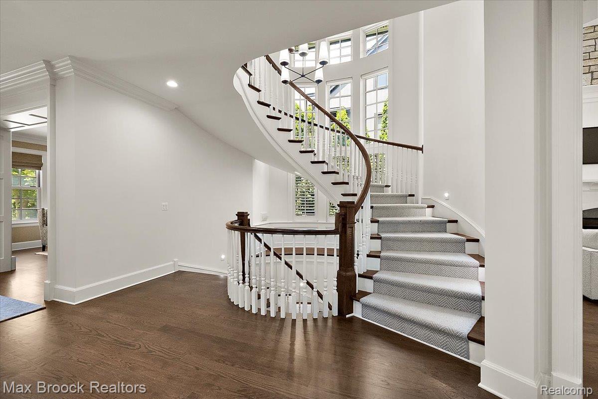 620 Lakeside Drive Property Photo 8