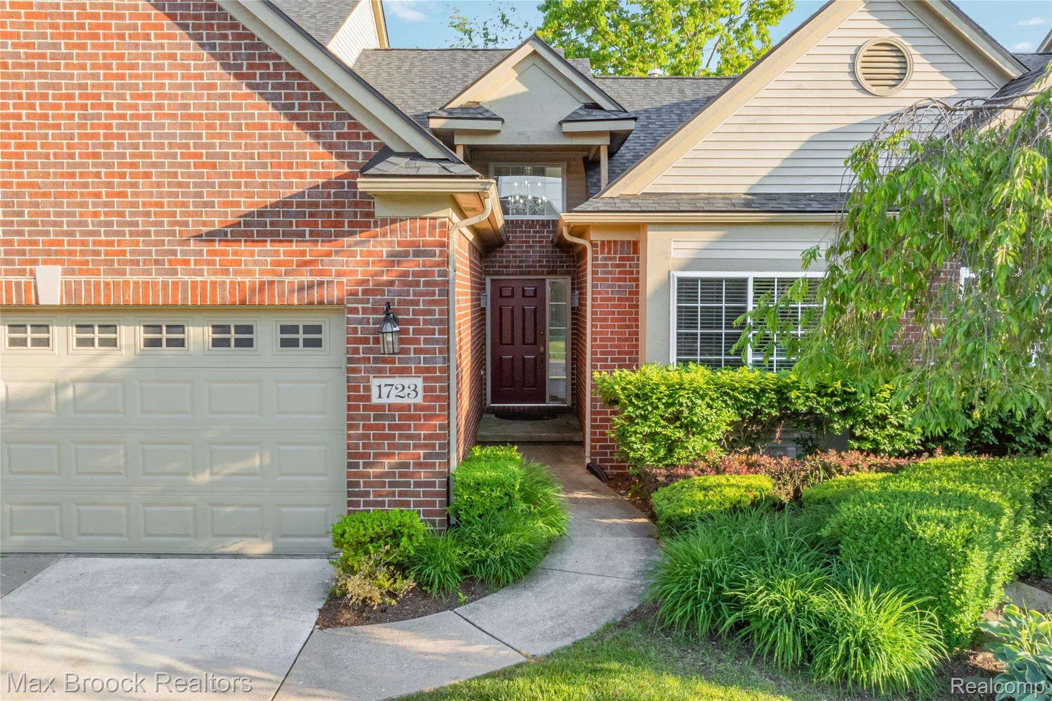 1723 Pine Forest Drive Property Photo 4