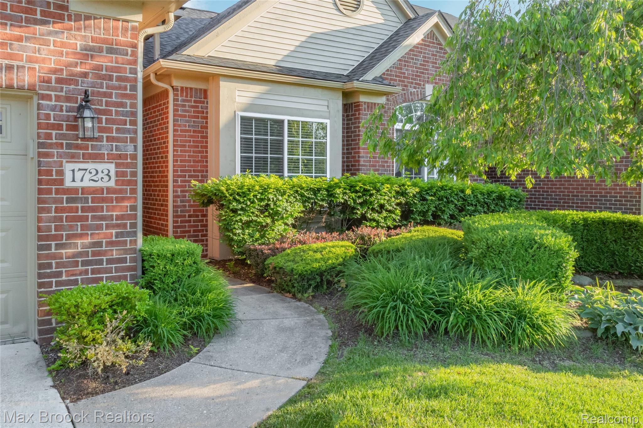 1723 Pine Forest Drive Property Photo 5