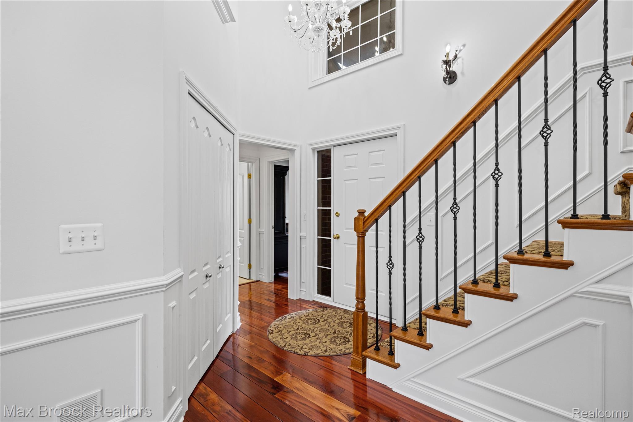 1723 Pine Forest Drive Property Photo 8