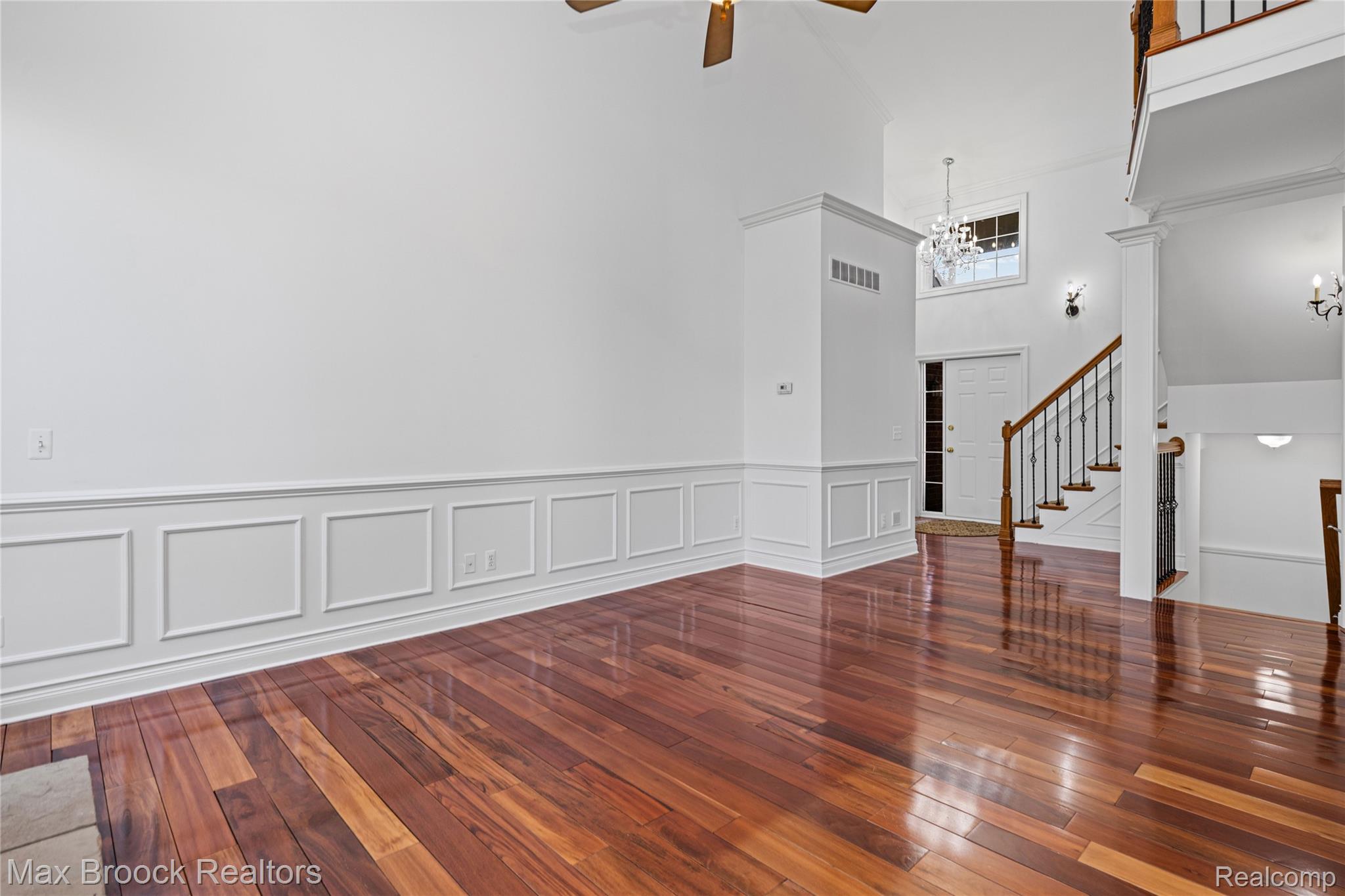 1723 Pine Forest Drive Property Photo 12