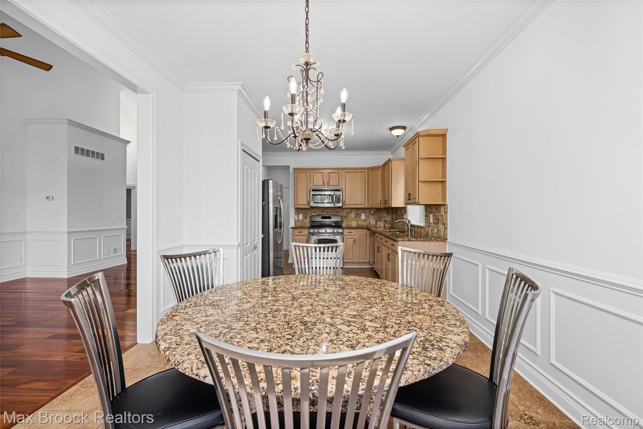 1723 Pine Forest Drive Property Photo 18
