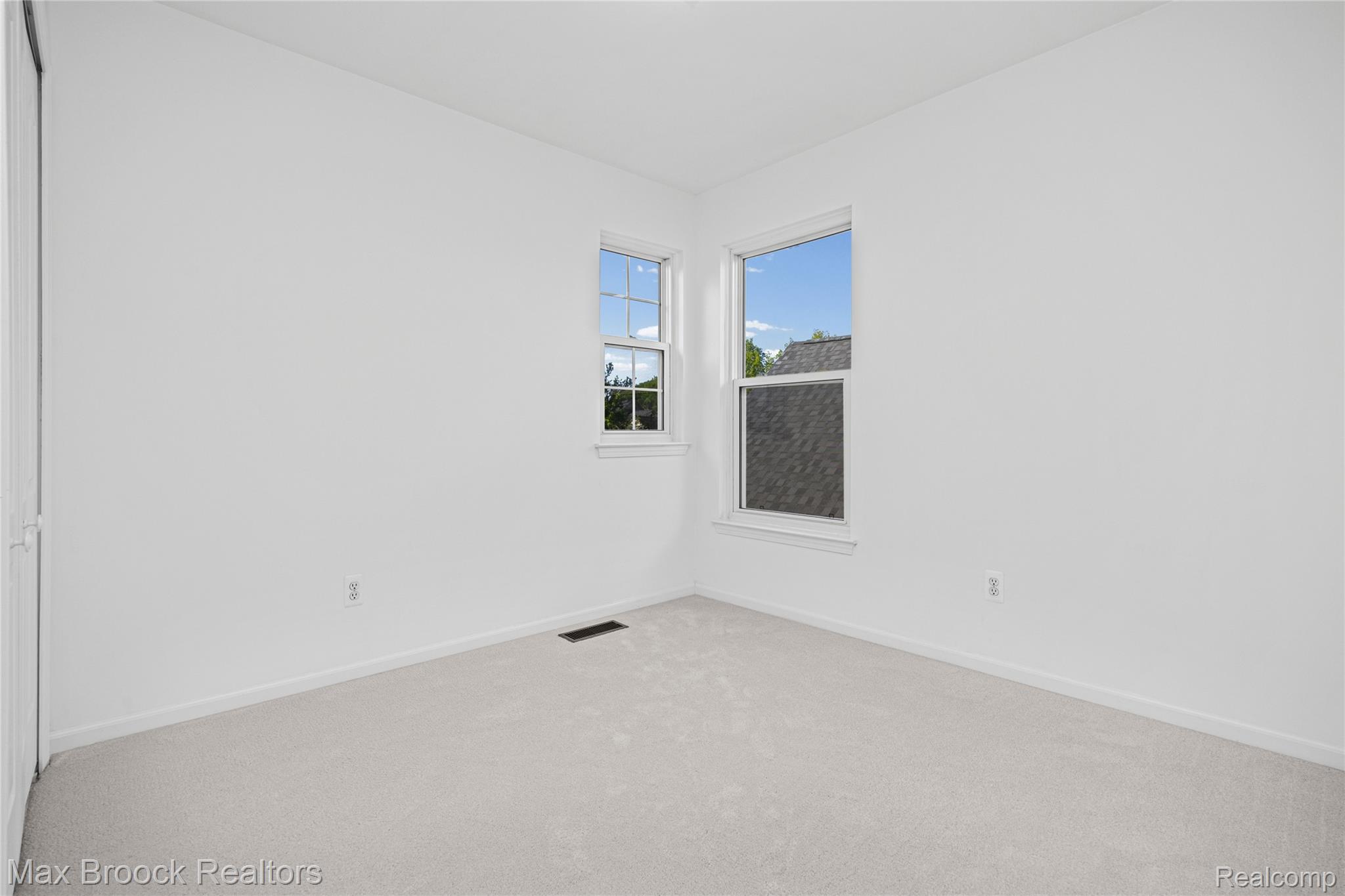 1723 Pine Forest Drive Property Photo 39